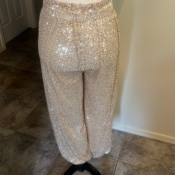 Sequin pants in GOLD -Sparkle like you mean it! - Picture 5 of 6